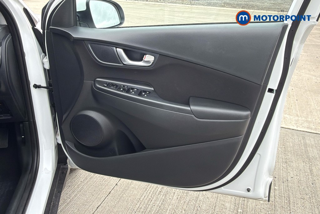 Hyundai Kona Se Connect Manual Petrol SUV - Stock Number (1627522) - 19th supplementary image
