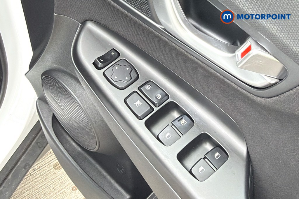 Hyundai Kona Se Connect Manual Petrol SUV - Stock Number (1627522) - 20th supplementary image