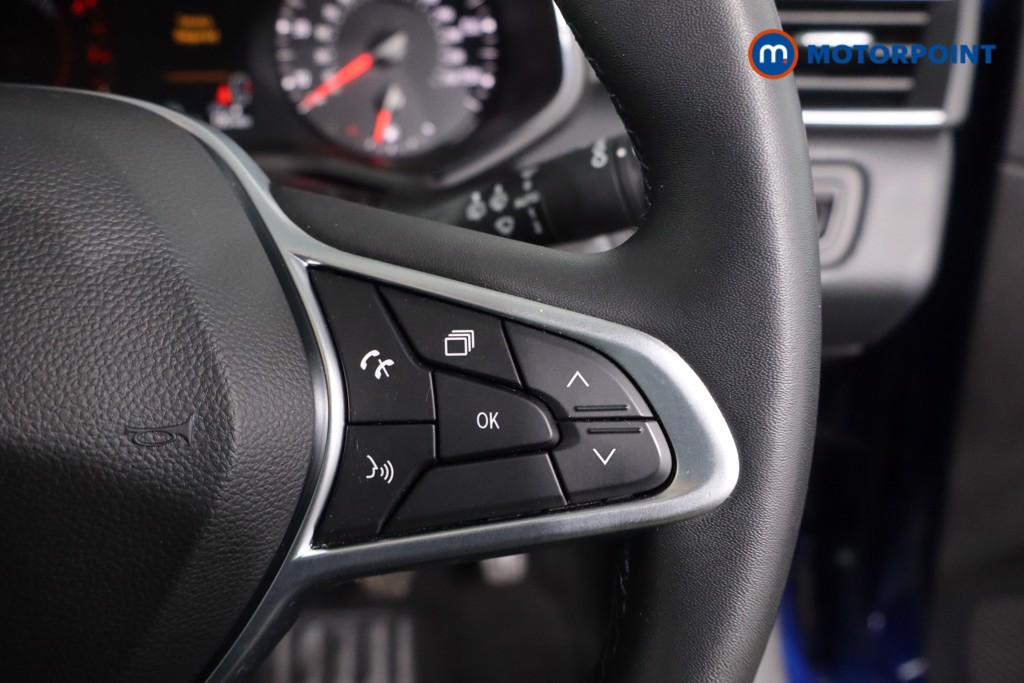 Renault Clio Iconic Edition Manual Petrol Hatchback - Stock Number (1627701) - 8th supplementary image