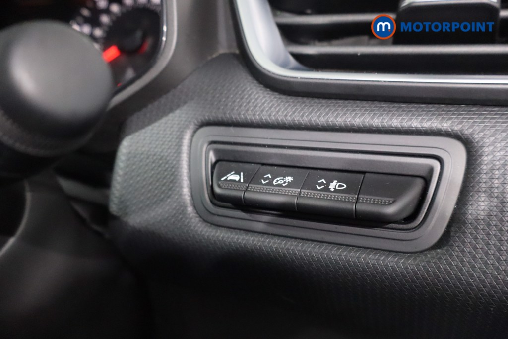Renault Clio Iconic Edition Manual Petrol Hatchback - Stock Number (1627701) - 17th supplementary image