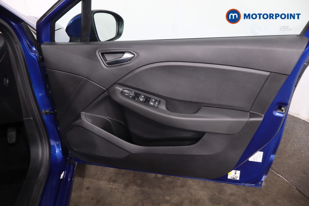 Renault Clio Iconic Edition Manual Petrol Hatchback - Stock Number (1627701) - 24th supplementary image