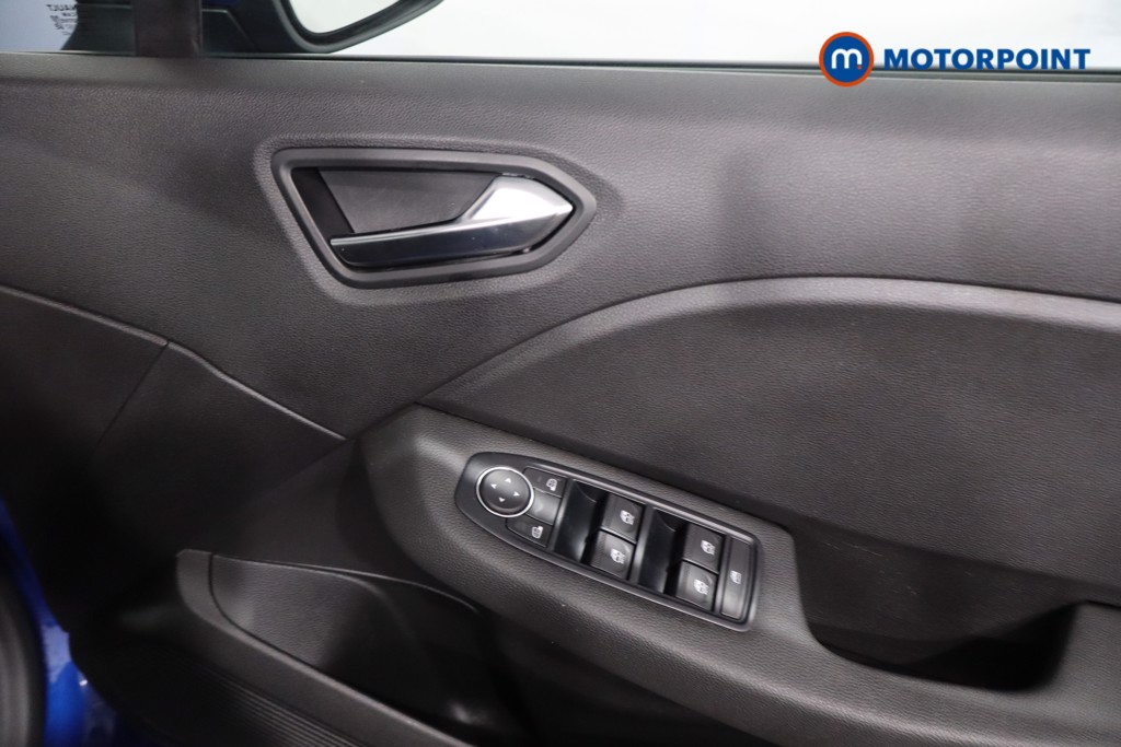 Renault Clio Iconic Edition Manual Petrol Hatchback - Stock Number (1627701) - 25th supplementary image