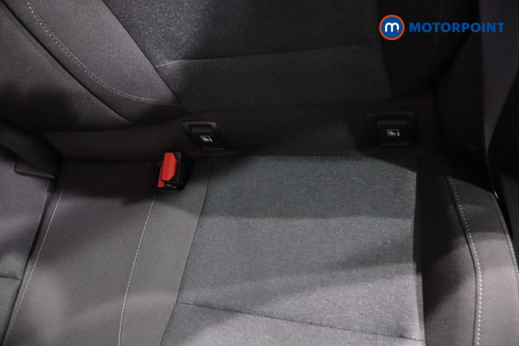 Renault Clio Iconic Edition Manual Petrol Hatchback - Stock Number (1627701) - 26th supplementary image