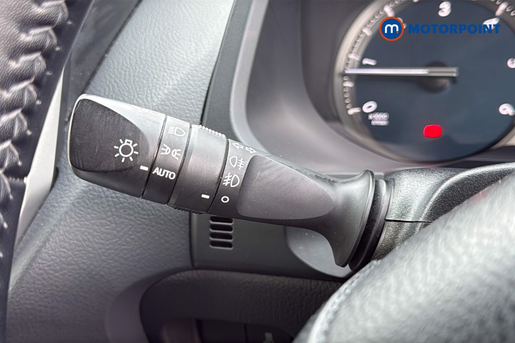 Toyota Land Cruiser Active Automatic Diesel SUV - Stock Number (1628751) - 6th supplementary image