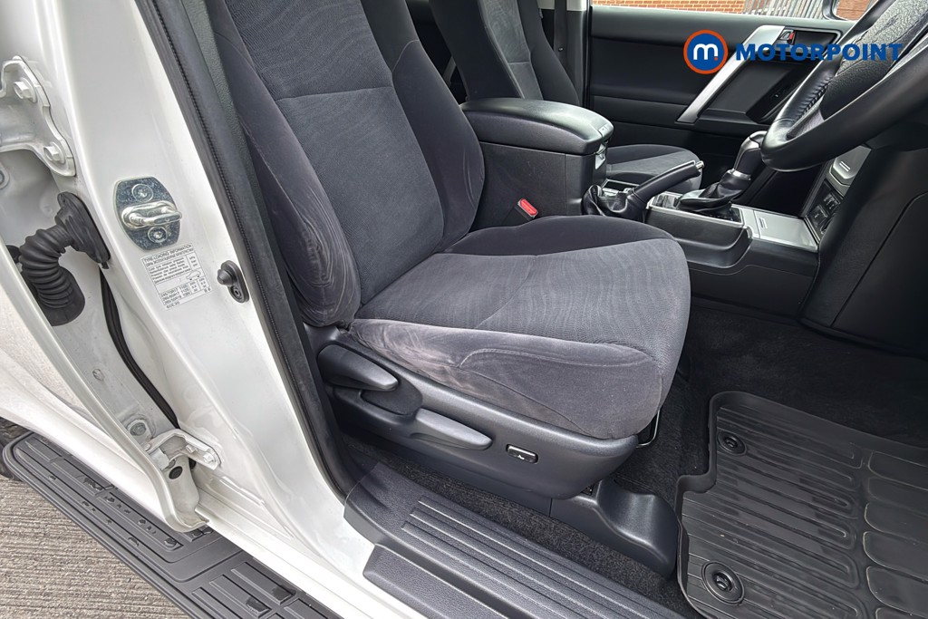 Toyota Land Cruiser Active Automatic Diesel SUV - Stock Number (1628751) - 25th supplementary image