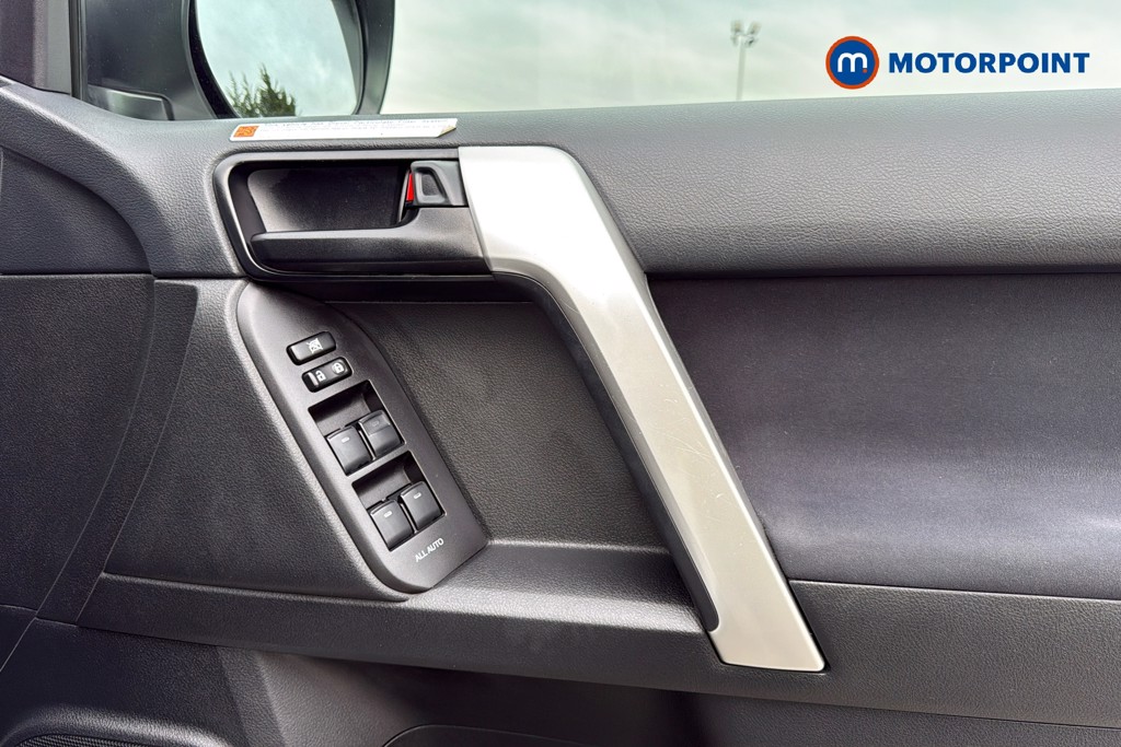 Toyota Land Cruiser Active Automatic Diesel SUV - Stock Number (1628751) - 42nd supplementary image