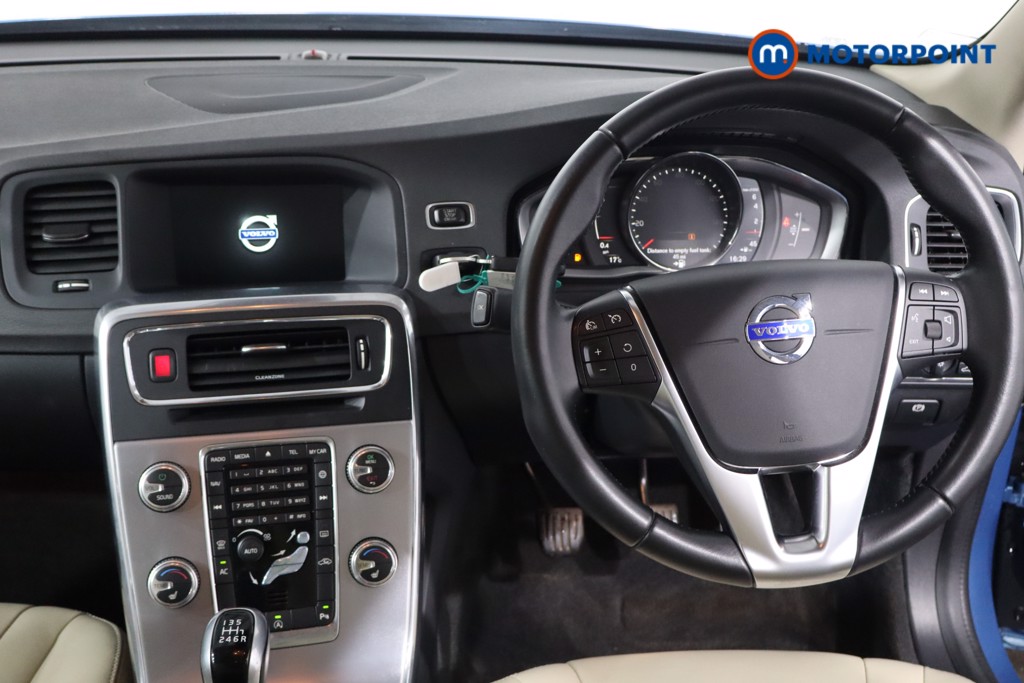 Volvo V60 Se Lux Nav Manual Petrol Estate - Stock Number (1628801) - 3rd supplementary image