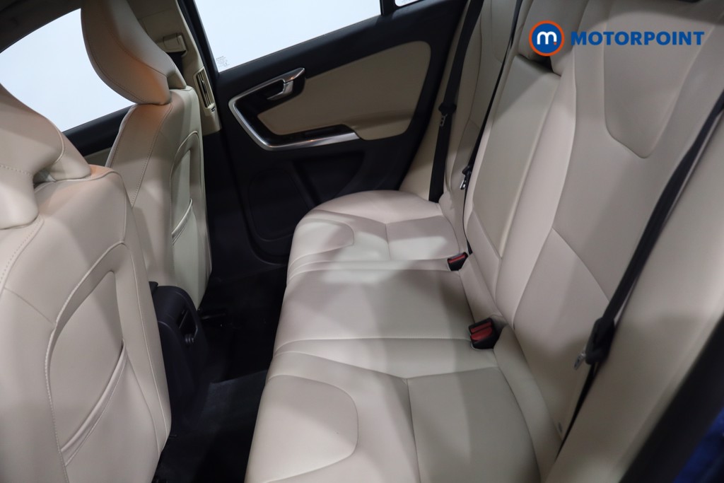 Volvo V60 Se Lux Nav Manual Petrol Estate - Stock Number (1628801) - 5th supplementary image