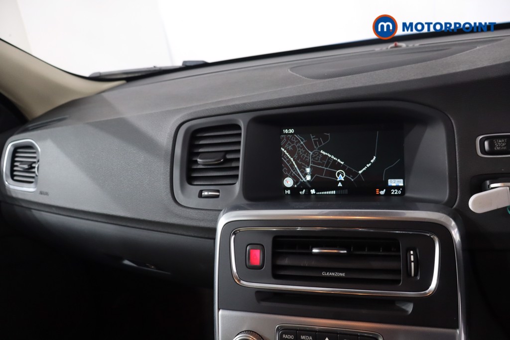 Volvo V60 Se Lux Nav Manual Petrol Estate - Stock Number (1628801) - 17th supplementary image