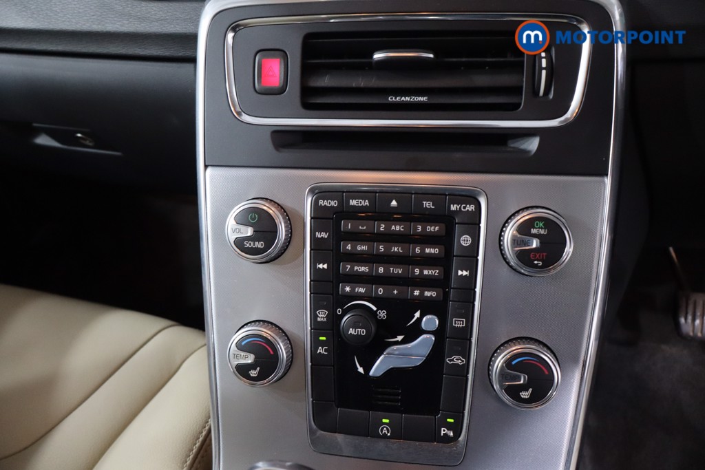 Volvo V60 Se Lux Nav Manual Petrol Estate - Stock Number (1628801) - 19th supplementary image