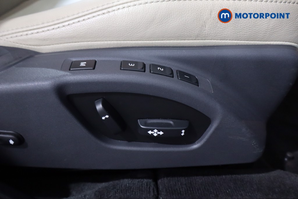 Volvo V60 Se Lux Nav Manual Petrol Estate - Stock Number (1628801) - 24th supplementary image