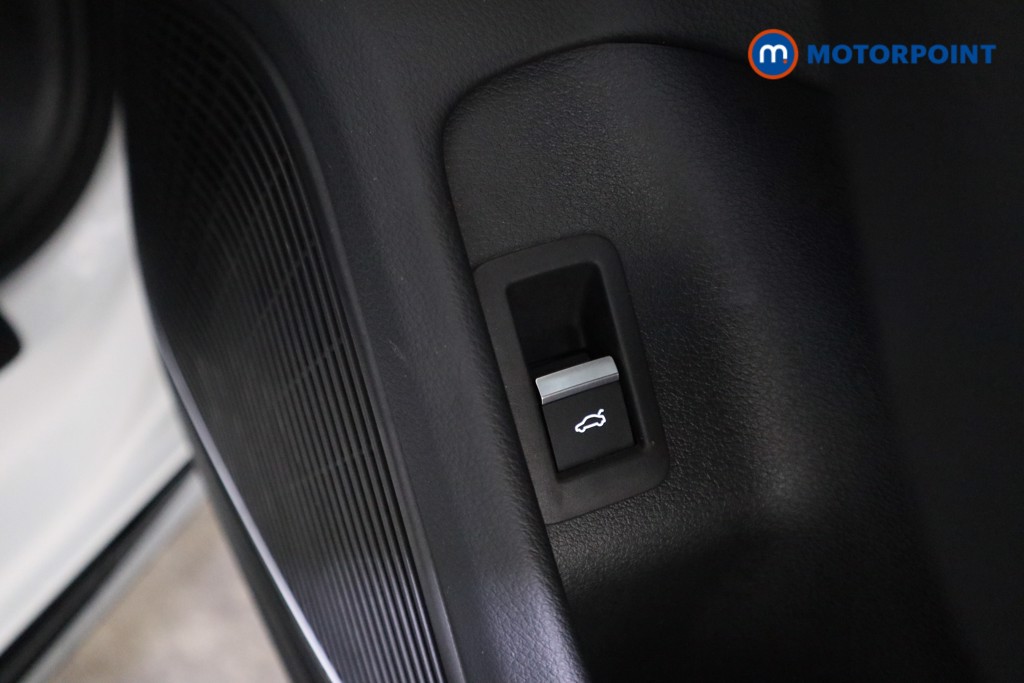 Audi A4 Black Edition Automatic Petrol Estate - Stock Number (1628952) - 15th supplementary image