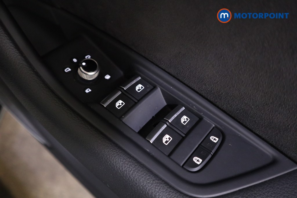 Audi A4 Black Edition Automatic Petrol Estate - Stock Number (1628952) - 16th supplementary image