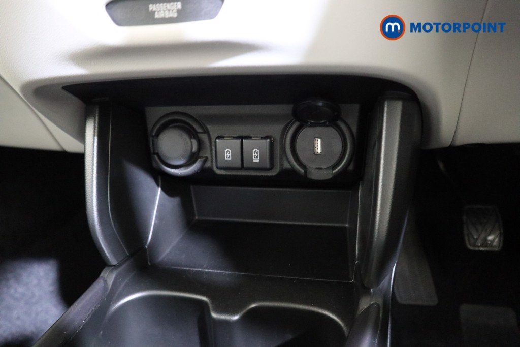 Suzuki Swift Ultra Allgrip Manual Petrol Hatchback - Stock Number (1629068) - 10th supplementary image