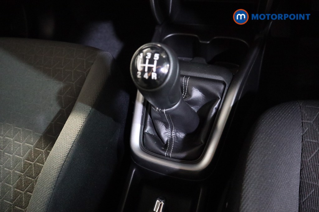 Suzuki Swift Ultra Allgrip Manual Petrol Hatchback - Stock Number (1629068) - 11th supplementary image