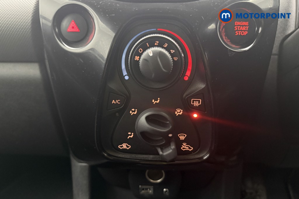 Peugeot 108 Allure Manual Petrol Hatchback - Stock Number (1629145) - 14th supplementary image