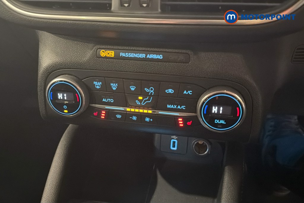 Ford Focus Titanium X Manual Petrol Hatchback - Stock Number (1629173) - 12th supplementary image
