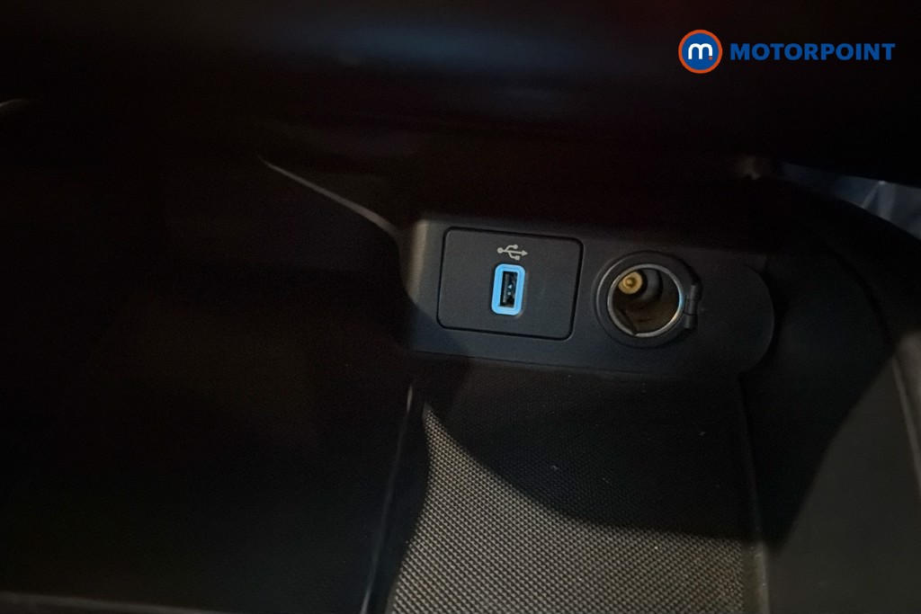 Ford Focus Titanium X Manual Petrol Hatchback - Stock Number (1629173) - 17th supplementary image