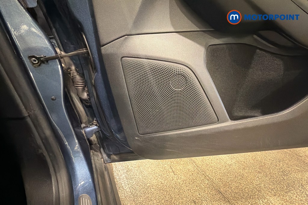 Ford Focus Titanium X Manual Petrol Hatchback - Stock Number (1629173) - 21st supplementary image