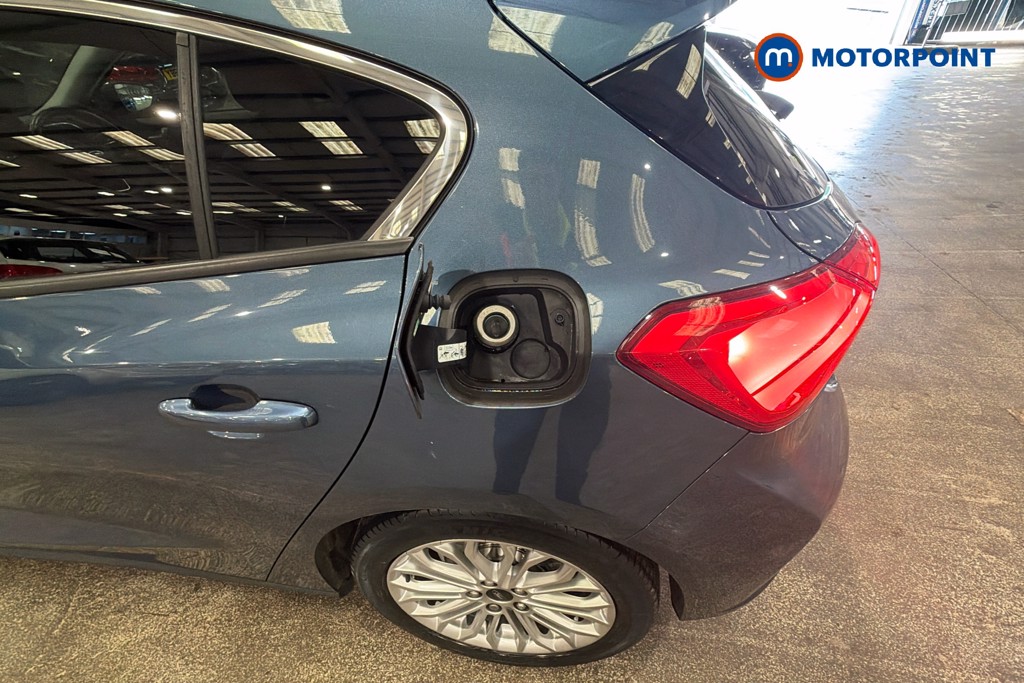 Ford Focus Titanium X Manual Petrol Hatchback - Stock Number (1629173) - 41st supplementary image