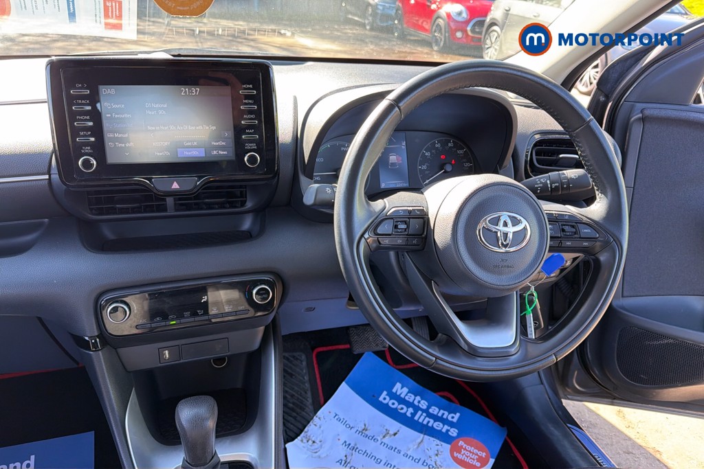 Toyota Yaris Icon Automatic Petrol-Electric Hybrid Hatchback - Stock Number (1629438) - 2nd supplementary image
