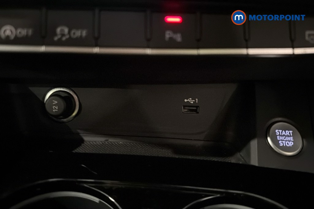 Audi A4 Black Edition Automatic Petrol Estate - Stock Number (1630013) - 17th supplementary image