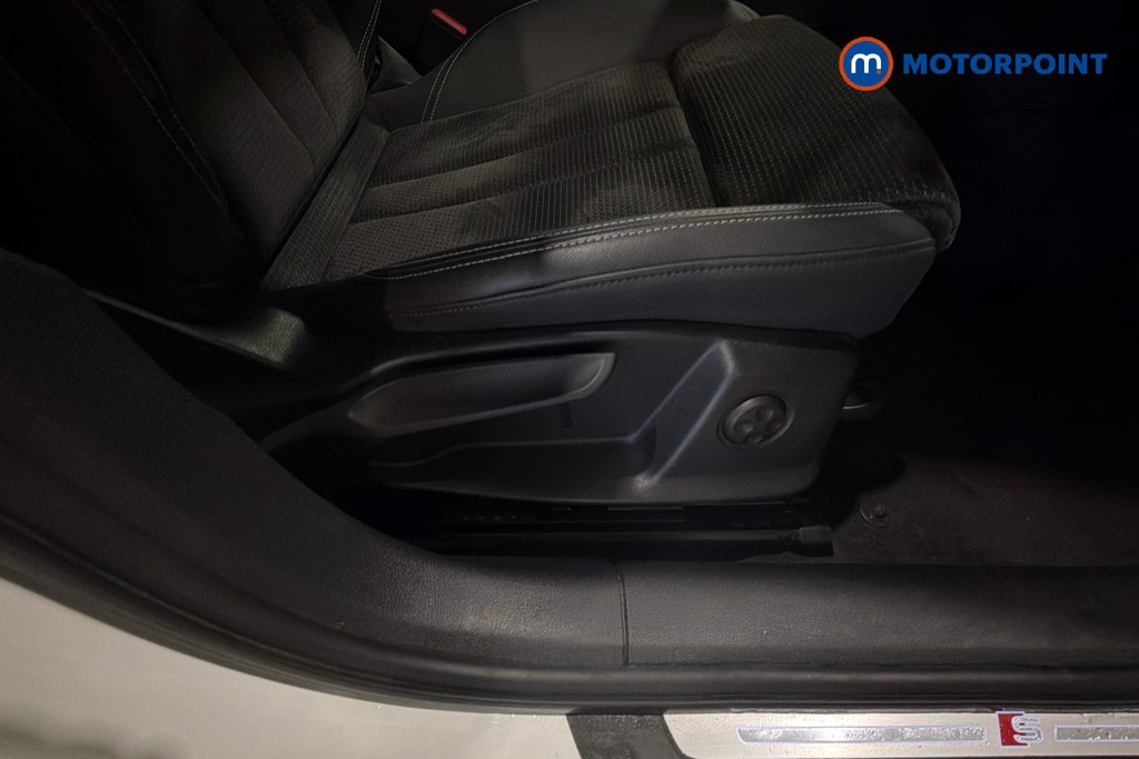 Audi A4 Black Edition Automatic Petrol Estate - Stock Number (1630013) - 25th supplementary image