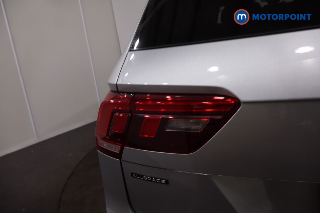 Volkswagen Tiguan Allspace Life Automatic Petrol SUV - Stock Number (1630185) - 38th supplementary image