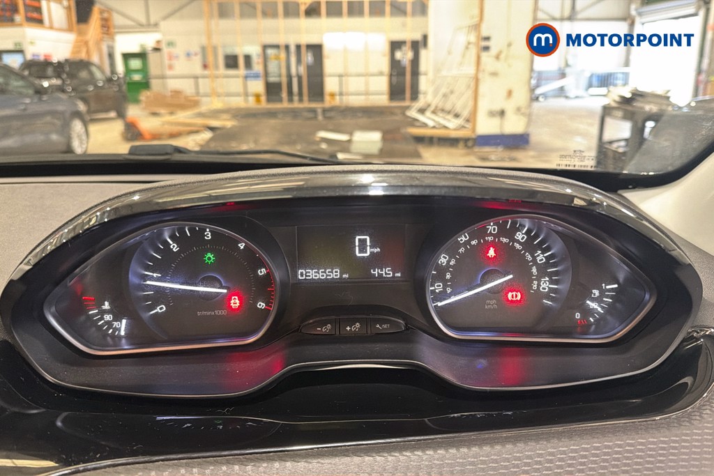 Peugeot 2008 Active Manual Diesel SUV - Stock Number (1630352) - 8th supplementary image