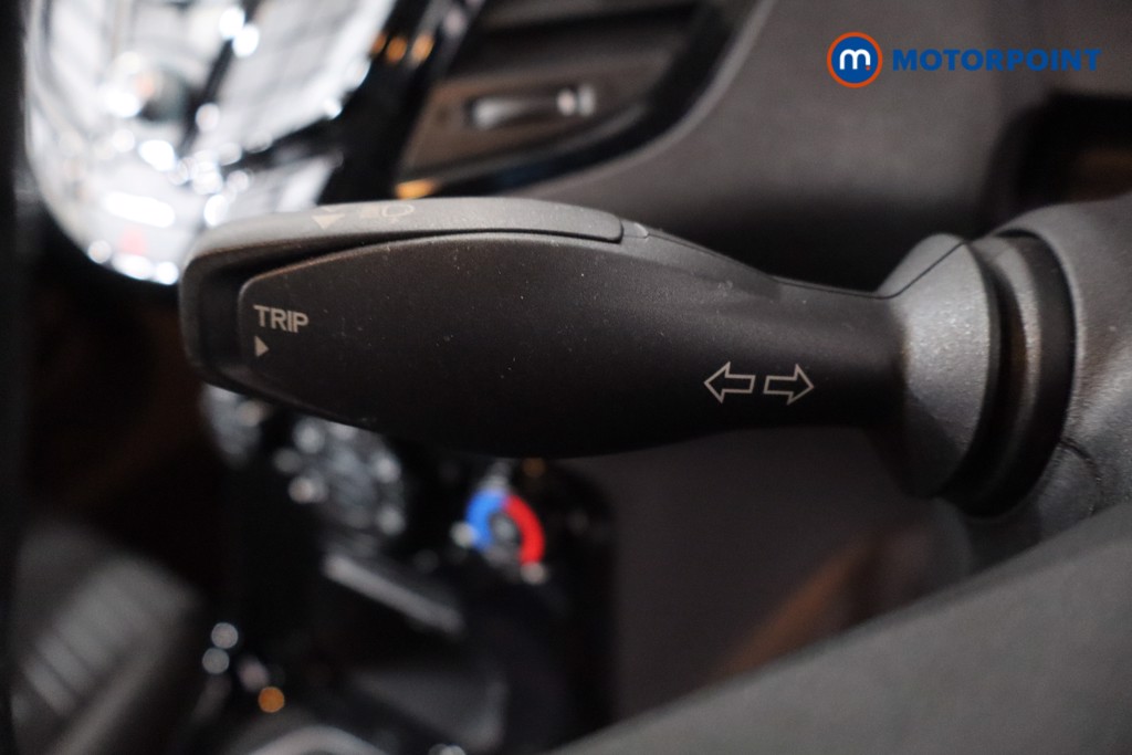 Ford Fiesta Zetec Manual Petrol Hatchback - Stock Number (1630458) - 14th supplementary image