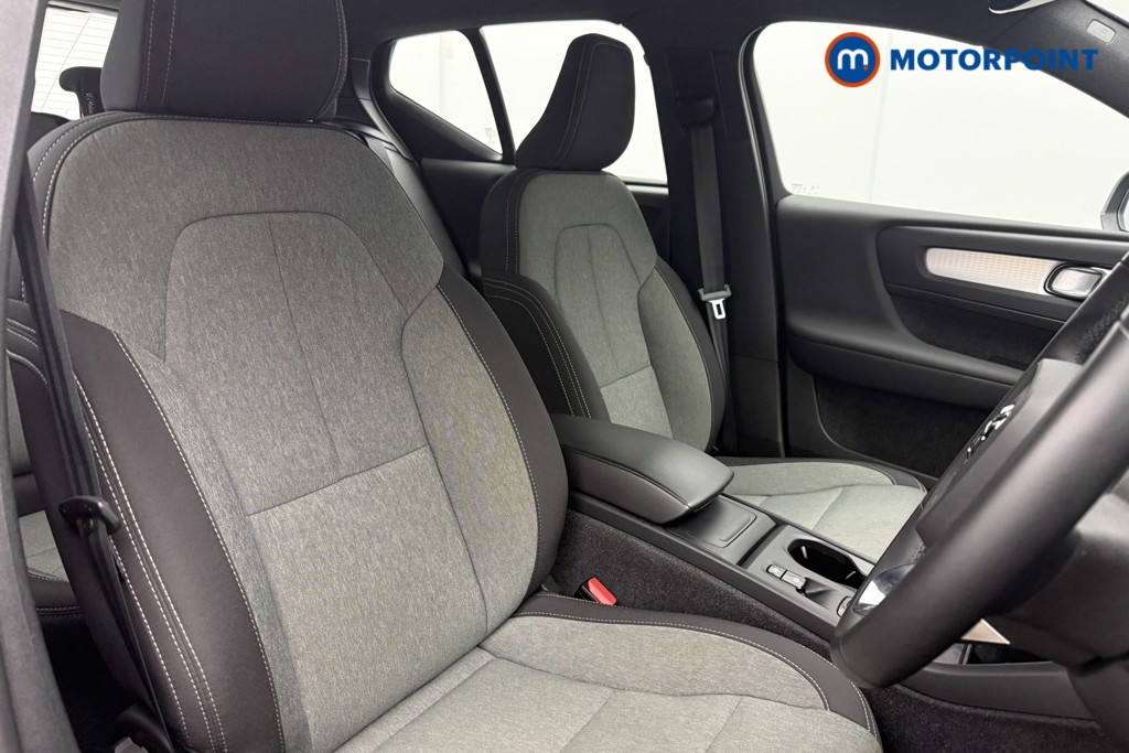 Volvo Xc40 Core Automatic Petrol SUV - Stock Number (1630503) - 6th supplementary image