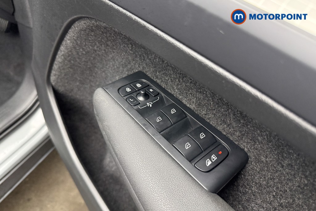 Volvo Xc40 Core Automatic Petrol SUV - Stock Number (1630503) - 15th supplementary image