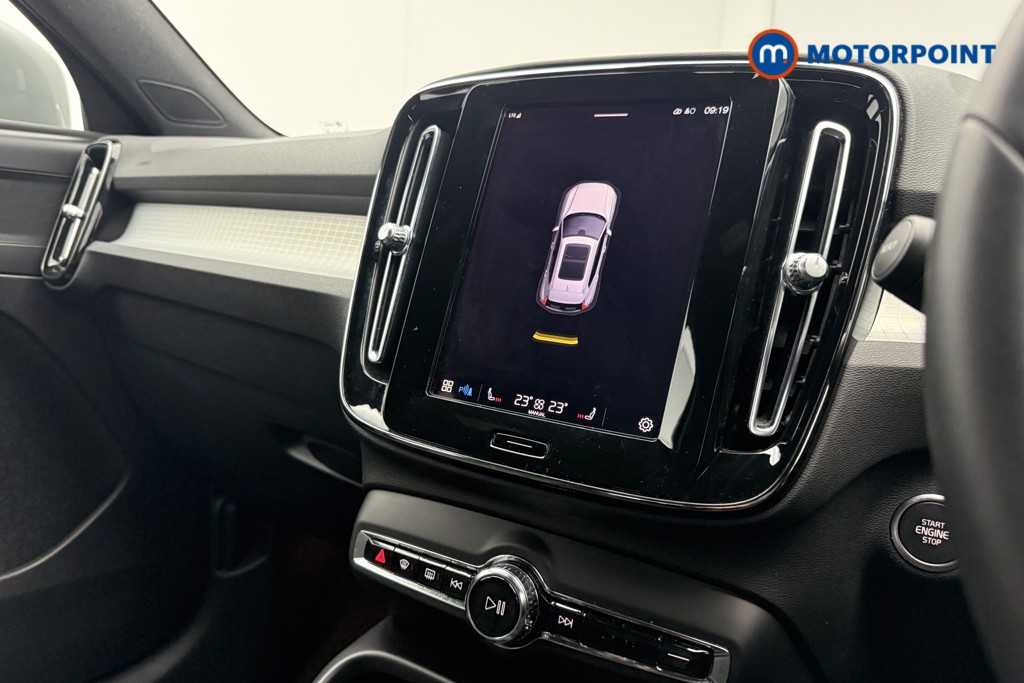 Volvo Xc40 Core Automatic Petrol SUV - Stock Number (1630503) - 16th supplementary image