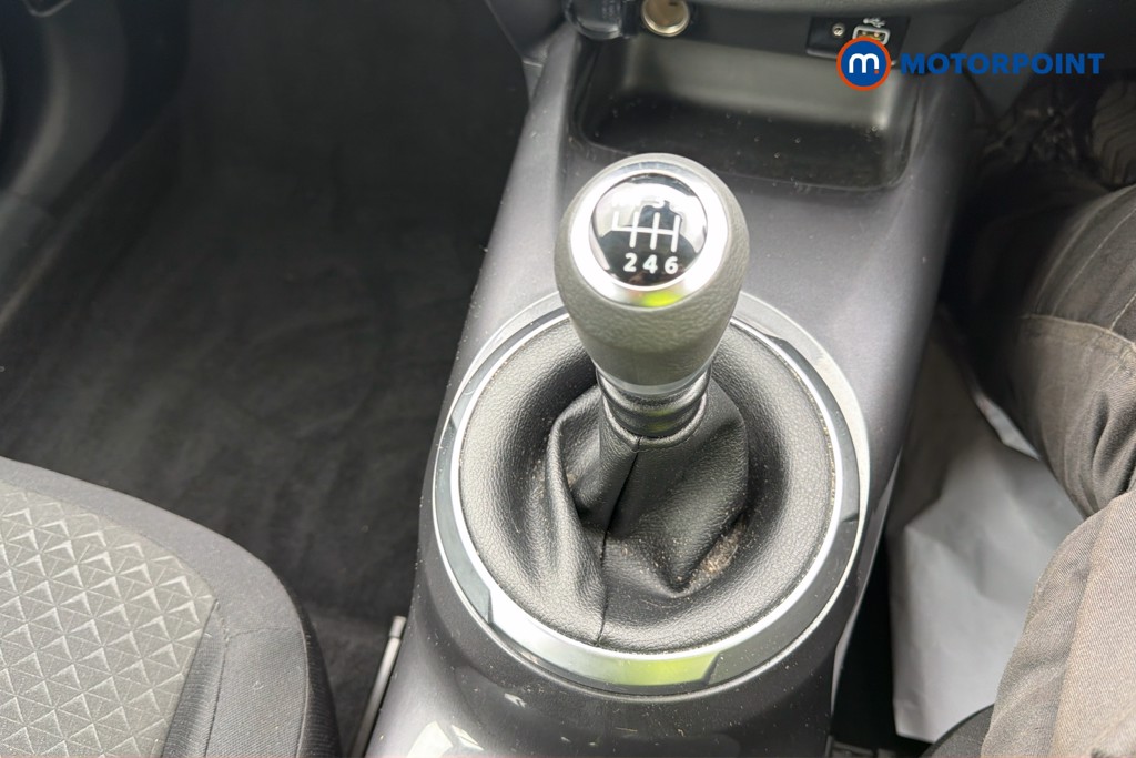 Nissan Juke Acenta Manual Petrol SUV - Stock Number (1630580) - 15th supplementary image