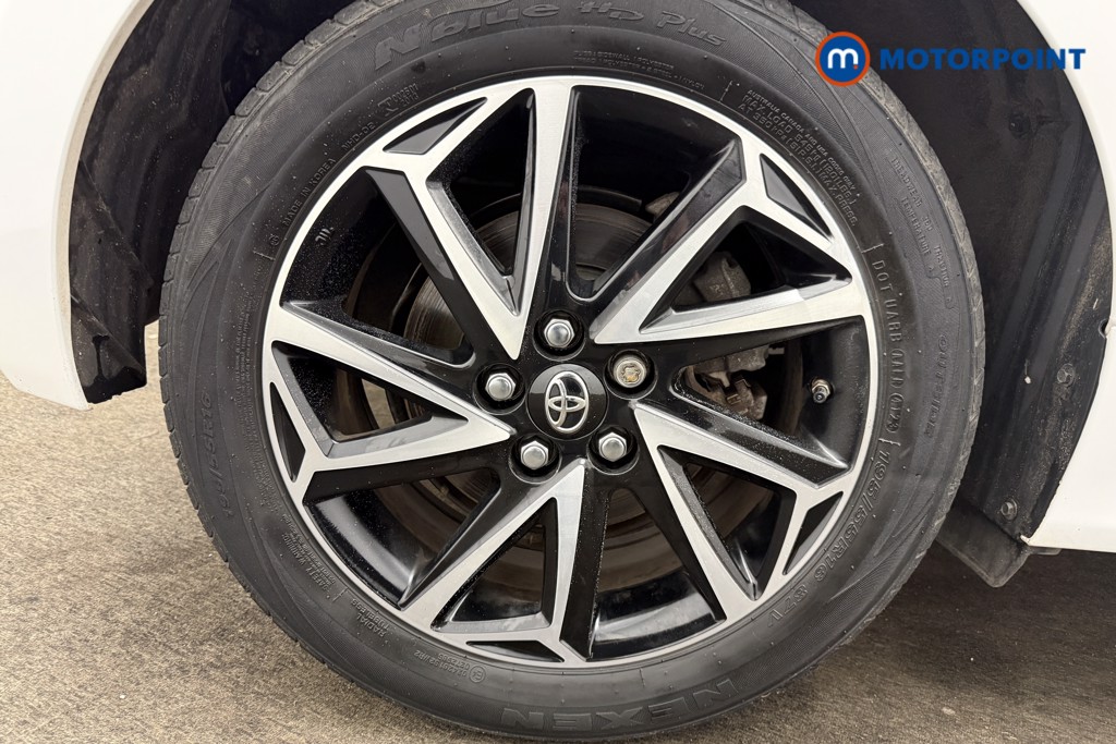 Toyota Yaris Design Automatic Petrol-Electric Hybrid Hatchback - Stock Number (1630953) - 3rd supplementary image