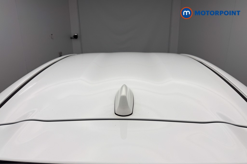 Toyota Yaris Design Automatic Petrol-Electric Hybrid Hatchback - Stock Number (1630953) - 15th supplementary image