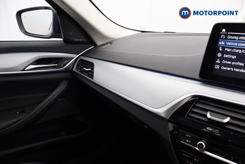 BMW 5 Series SE Automatic Petrol Plug-In Hybrid Estate - Stock Number (1630979) - 9th supplementary image