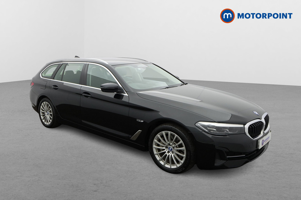 BMW 5 Series SE Automatic Petrol Plug-In Hybrid Estate - Stock Number (1630979) - Drivers side front corner