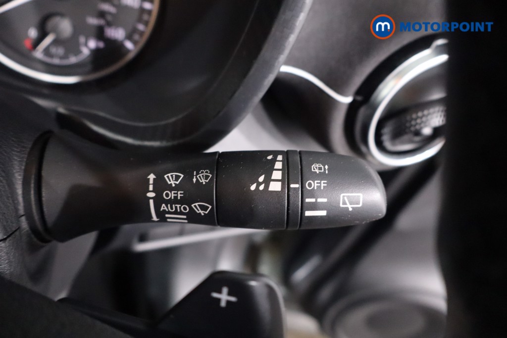 Nissan Juke Tekna-Plus Automatic Petrol SUV - Stock Number (1631000) - 15th supplementary image