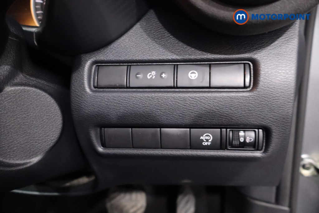 Nissan Juke Tekna-Plus Automatic Petrol SUV - Stock Number (1631000) - 17th supplementary image