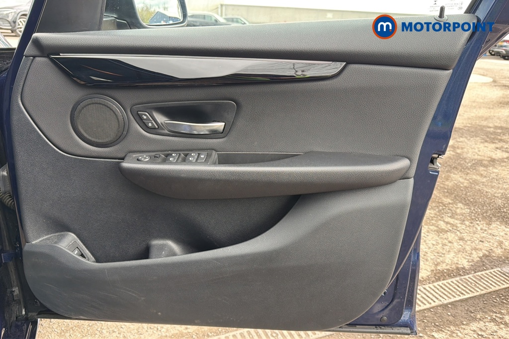 BMW 2 Series Sport Manual Petrol Estate - Stock Number (1631295) - 18th supplementary image