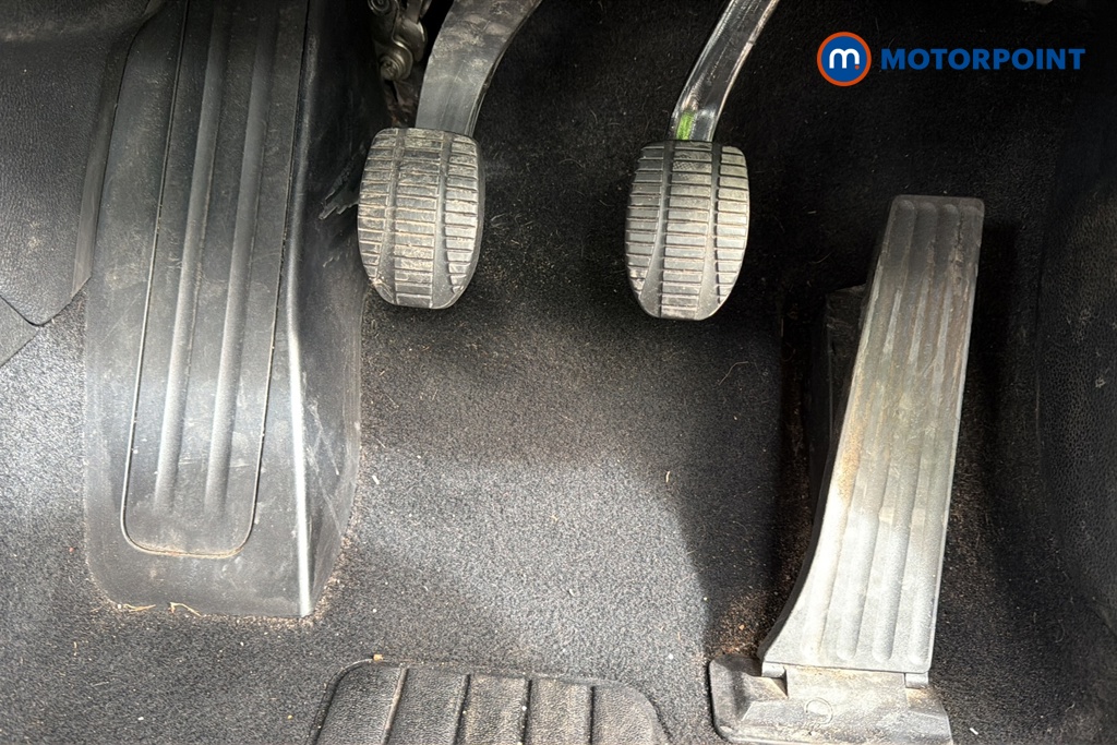 BMW 2 Series Sport Manual Petrol Estate - Stock Number (1631295) - 24th supplementary image
