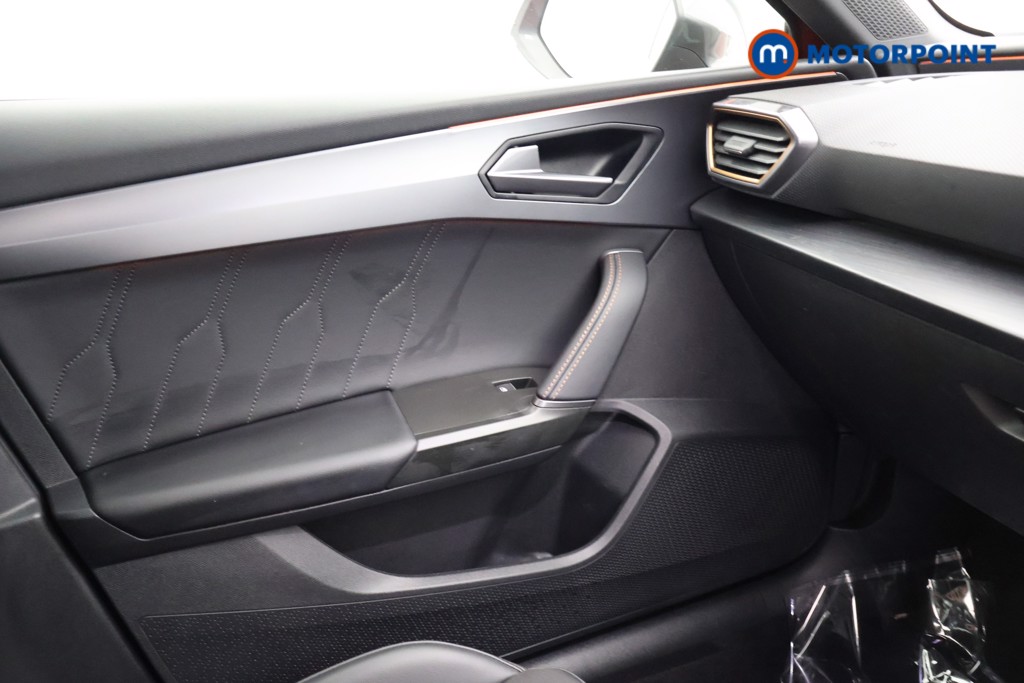 Cupra Leon VZ2 Automatic Petrol Plug-In Hybrid Estate - Stock Number (1632419) - 10th supplementary image
