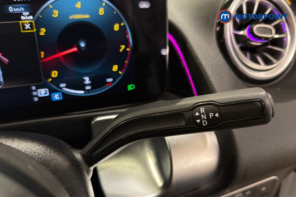 Mercedes-Benz GLB Amg Line Automatic Petrol SUV - Stock Number (1632522) - 7th supplementary image