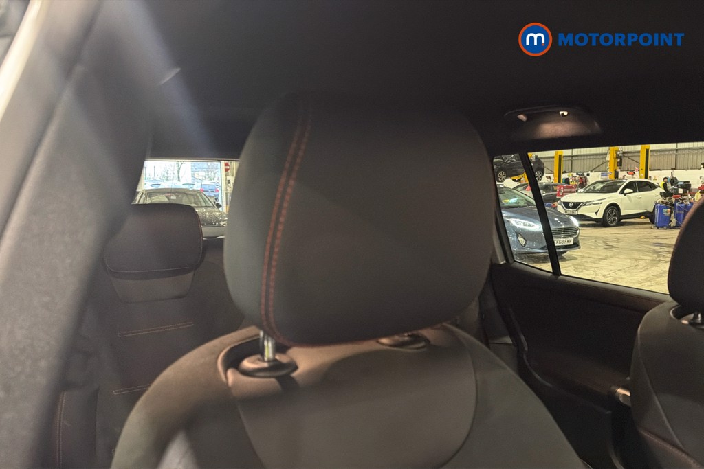 Mercedes-Benz GLB Amg Line Automatic Petrol SUV - Stock Number (1632522) - 23rd supplementary image