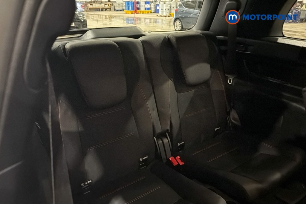 Mercedes-Benz GLB Amg Line Automatic Petrol SUV - Stock Number (1632522) - 31st supplementary image