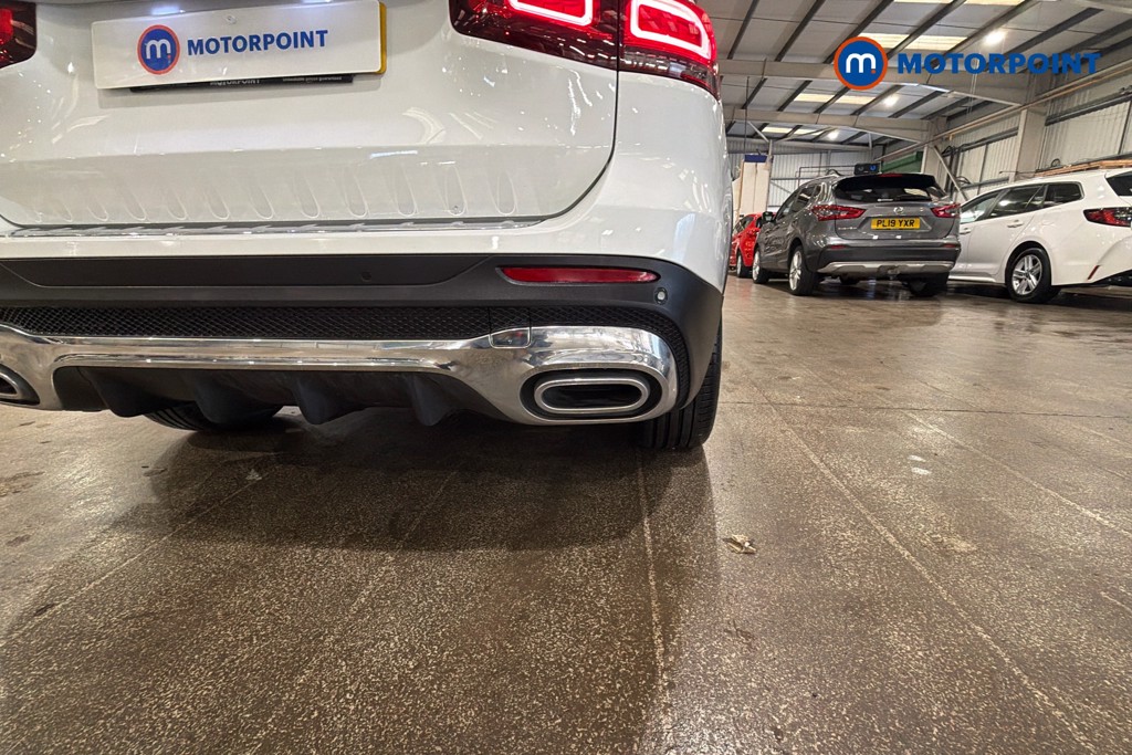 Mercedes-Benz GLB Amg Line Automatic Petrol SUV - Stock Number (1632522) - 39th supplementary image