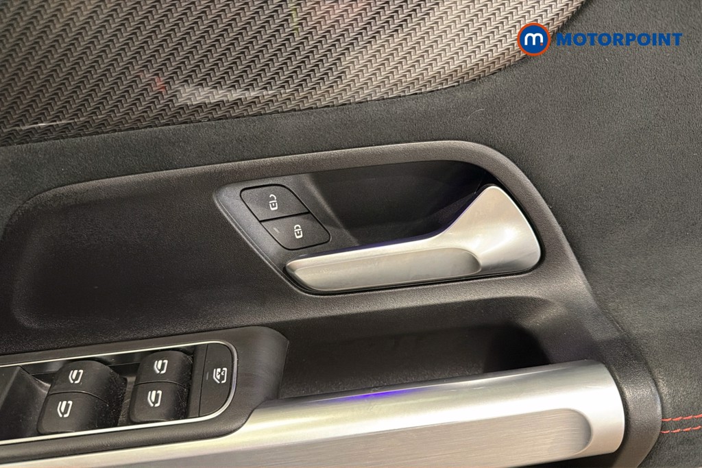 Mercedes-Benz GLB Amg Line Automatic Petrol SUV - Stock Number (1632522) - 42nd supplementary image