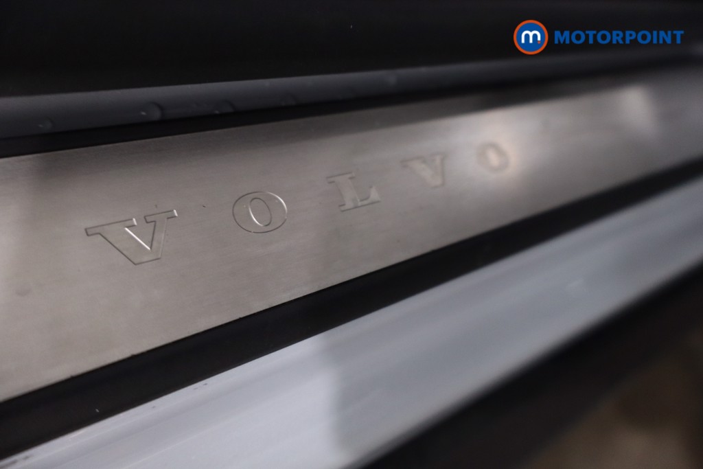 Volvo Xc40 R Design Automatic Petrol SUV - Stock Number (1632523) - 23rd supplementary image
