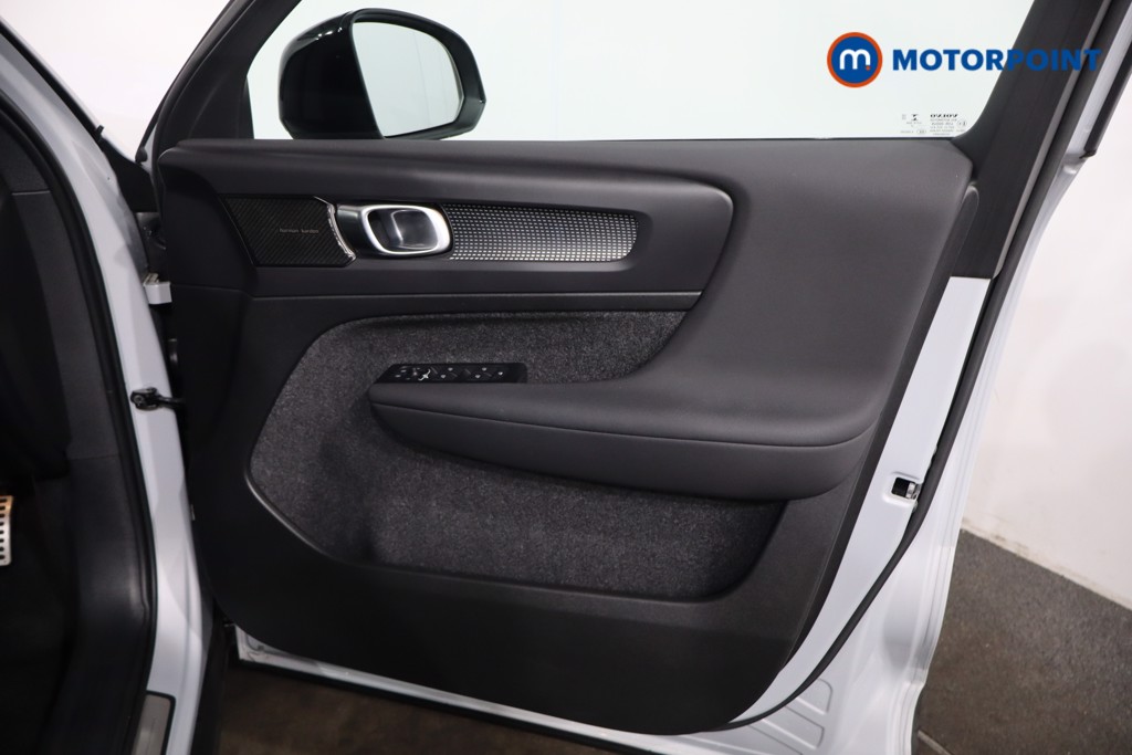 Volvo Xc40 R Design Automatic Petrol SUV - Stock Number (1632523) - 24th supplementary image